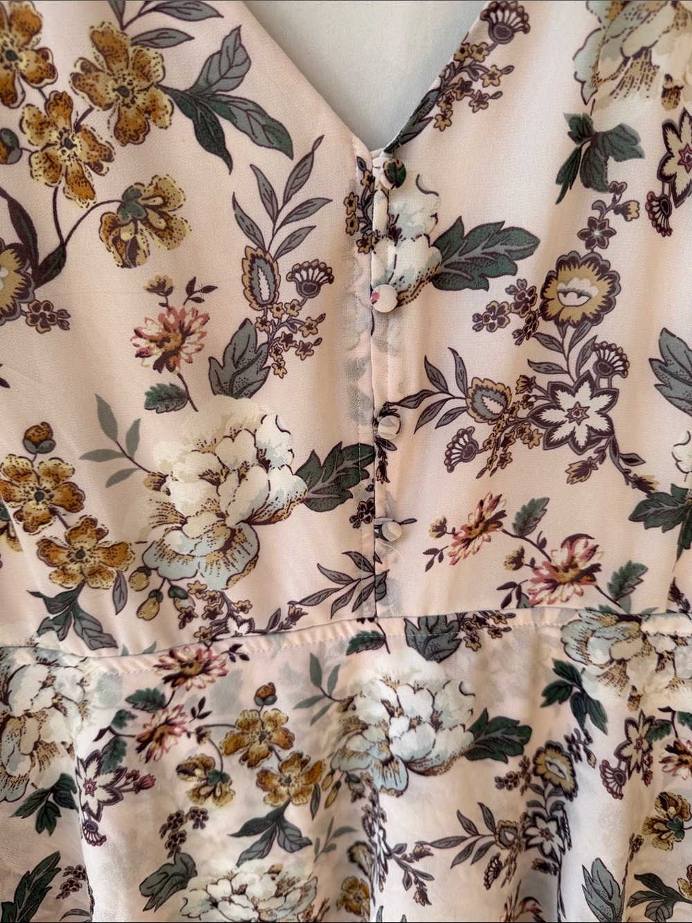 Torrid Womens Blouse Size 2 Cream Neutral Floral Peplum Short Sleeve Top - Picture 3 of 8